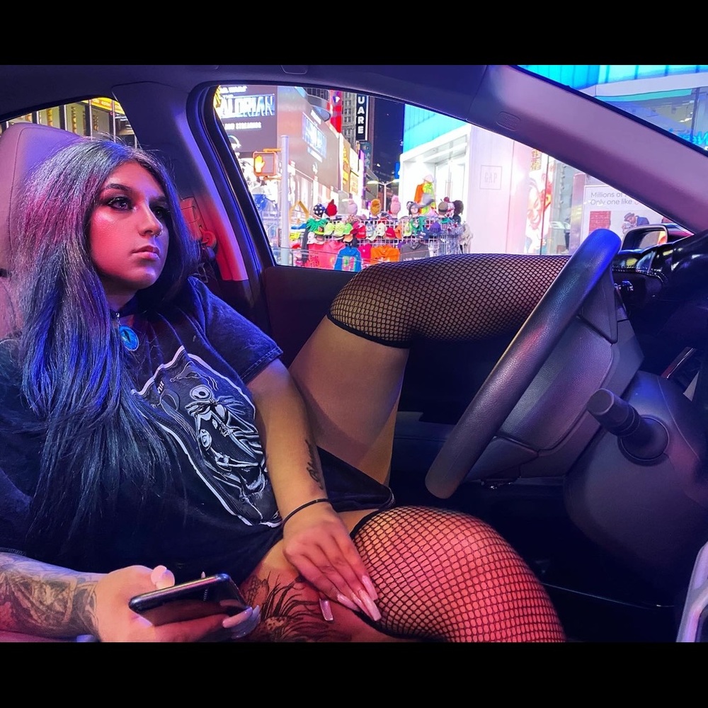 Meet your Posher, Clara